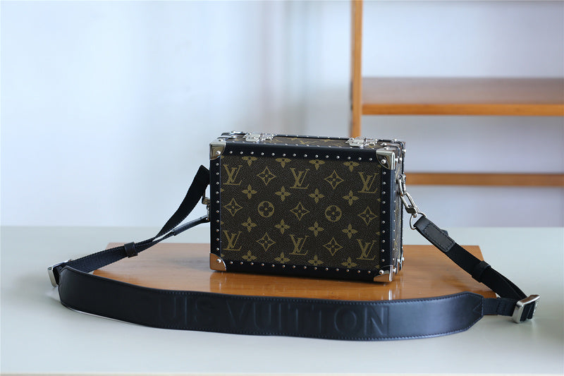 Franco Shops - Louis Vuittons  - 10188