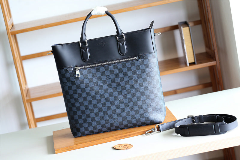 Franco Shops - Louis Vuittons  - 9884