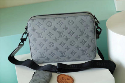 Franco Shops - Louis Vuittons  - 10046