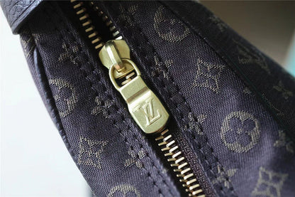 Franco Shops - Louis Vuittons  - 9942