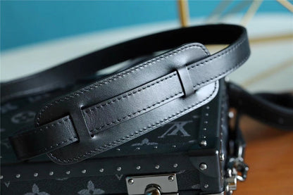 Franco Shops - Louis Vuittons  - 10123