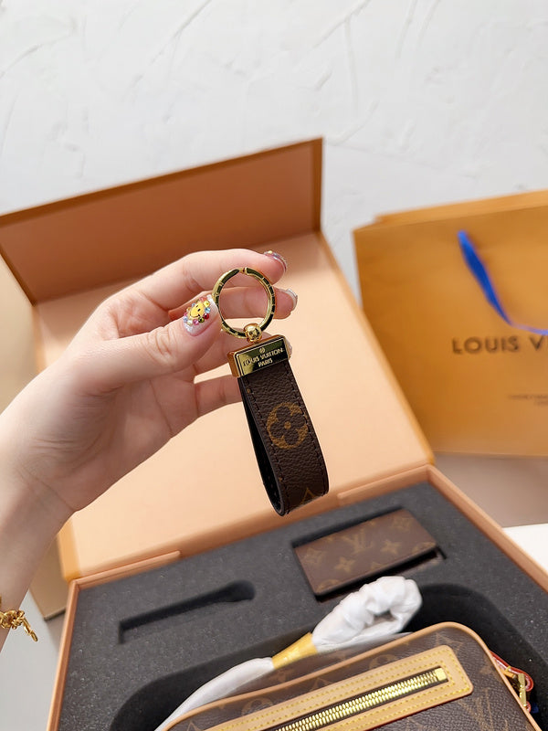 Franco Shops - Louis Vuittons  - 14888