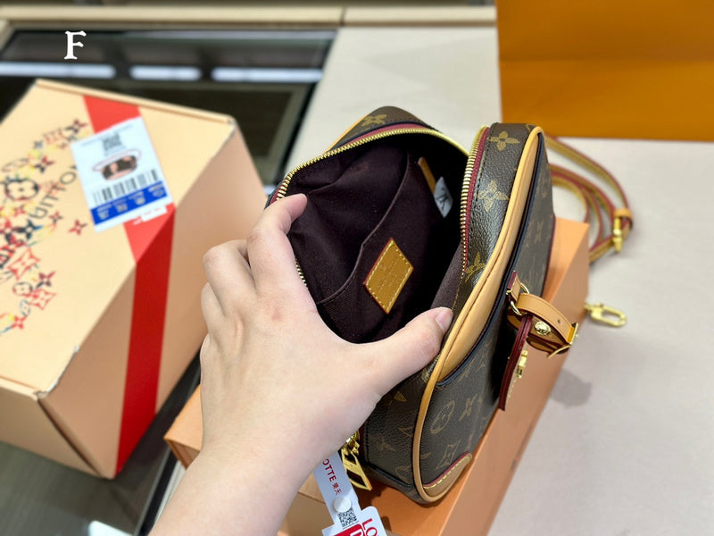 Franco Shops - Louis Vuittons  - 15035