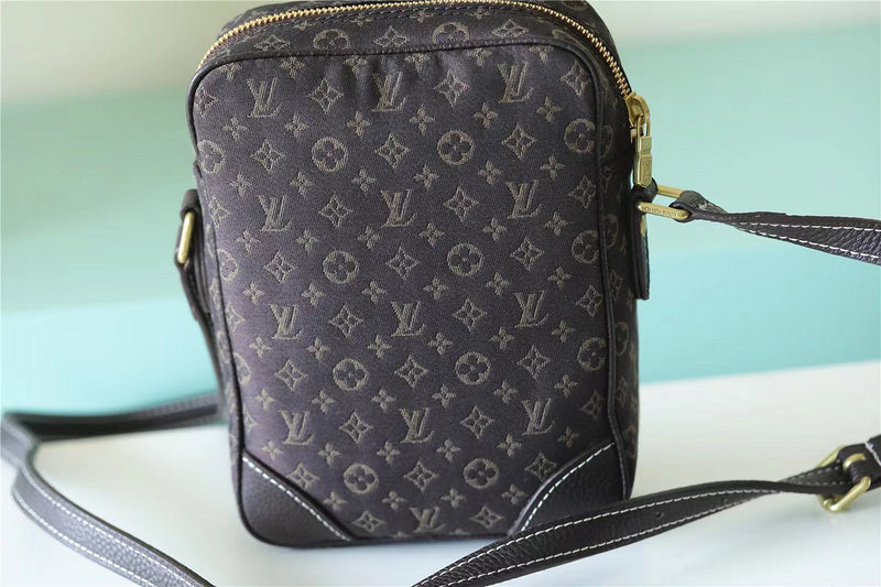 Franco Shops - Louis Vuittons  - 9904
