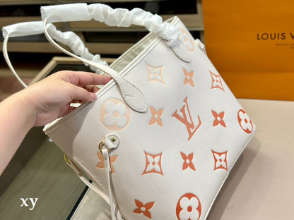Franco Shops - Louis Vuittons  - 15052