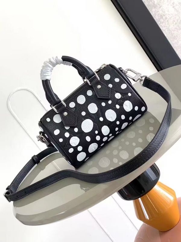 Franco Shops - Louis Vuittons  - 15266