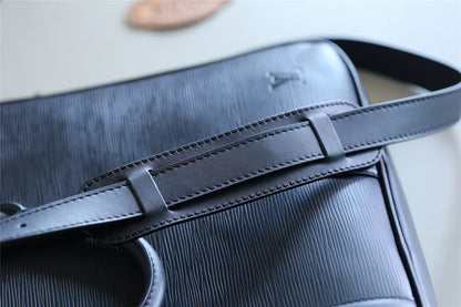 Franco Shops - Louis Vuittons  - 9856