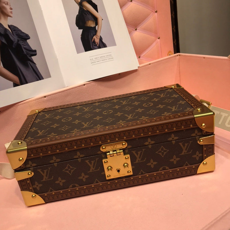 Franco Shops - Louis Vuittons  - 9482
