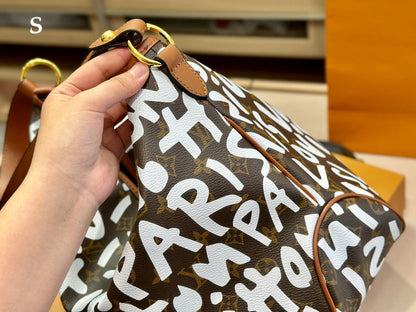 Franco Shops - Louis Vuittons  - 15055