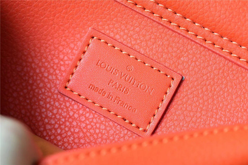 Franco Shops - Louis Vuittons  - 9981