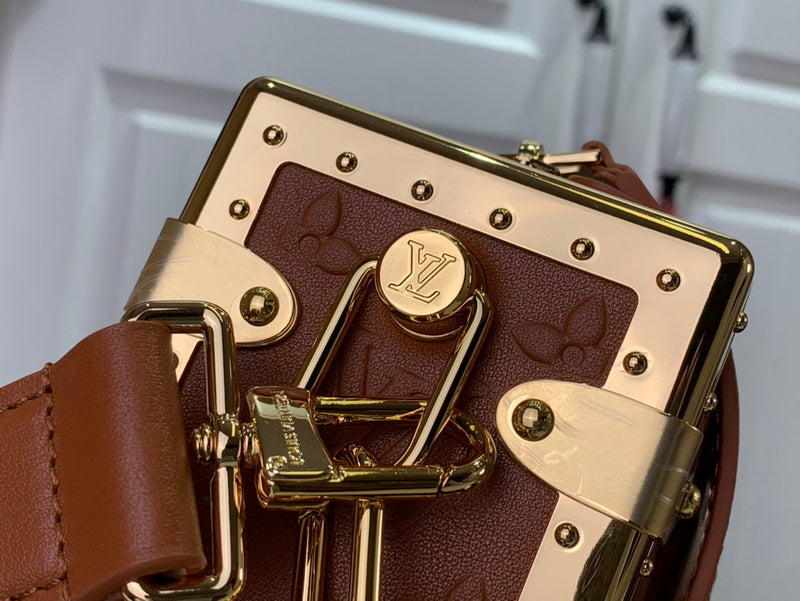 Franco Shops - Louis Vuittons  - 15220