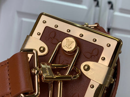 Franco Shops - Louis Vuittons  - 15220
