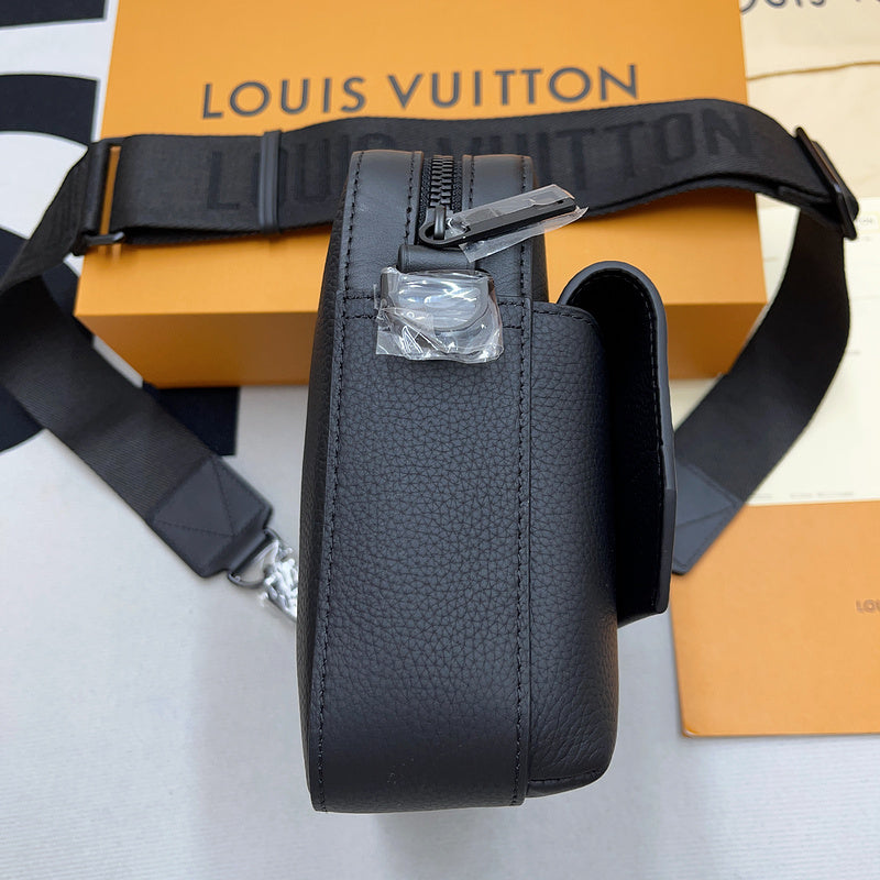 Franco Shops - Louis Vuittons  - 9934