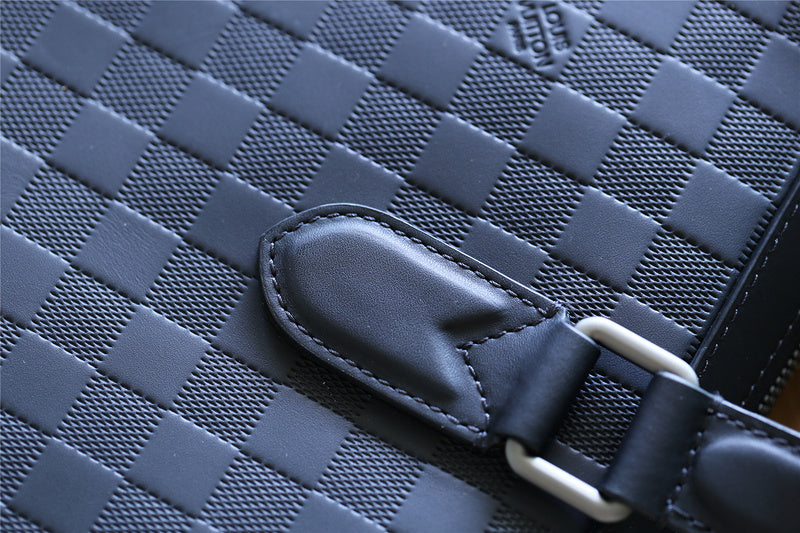 Franco Shops - Louis Vuittons  - 9827