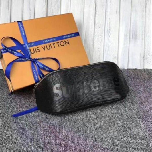 Louis Vuitton x Supreme Bumbag Epi Black