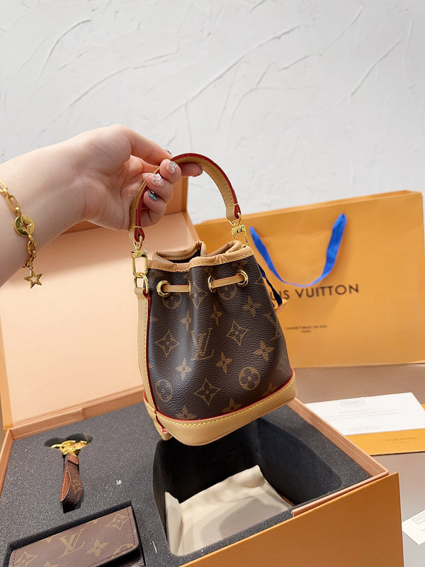 Franco Shops - Louis Vuittons  - 14882