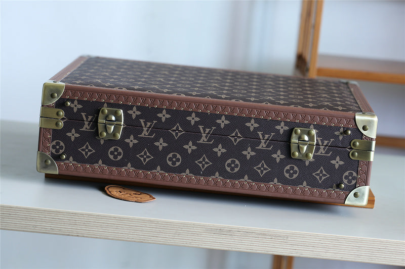 Franco Shops - Louis Vuittons  - 9520
