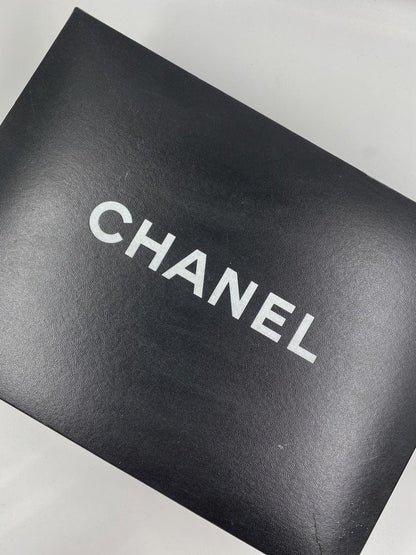 Chanel Flap Leather Gold Shoulder Bag 2