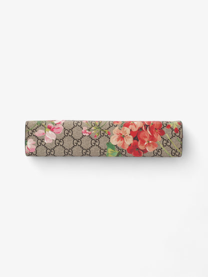 Gucci GG Blooms Pouch GG Supreme / Bloom Coated Canvas
