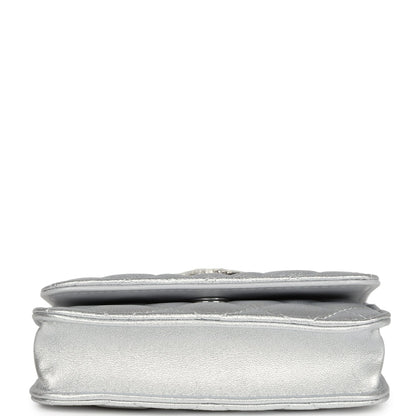 Chanel Crystal CC Walk Of Fame Clutch Silver Metallic Goatskin Silver Hardware