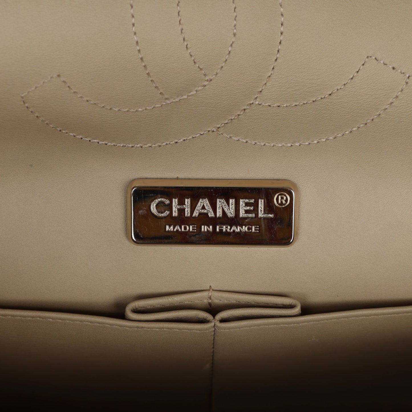 Pre-owned Chanel Jumbo Classic Double Flap Gold Metallic Python Gold Hardware