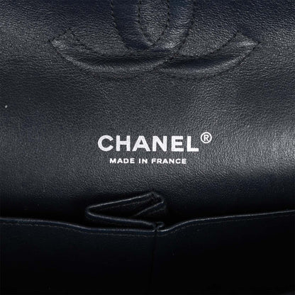 Pre-owned Chanel Medium Classic Double Flap Bag White and Black Tweed Boucle Silver Hardware