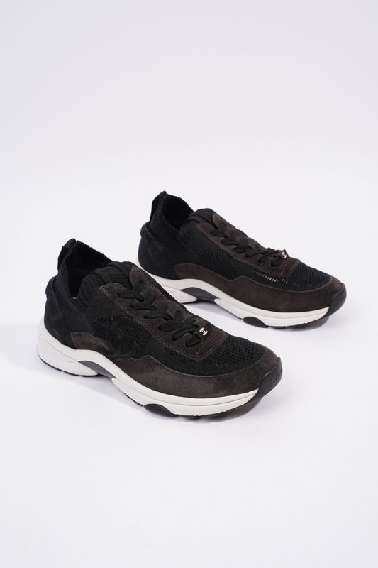 Chanel CC Logo Knit Sneaker Black   White Suede EU 37.5 UK 4.5