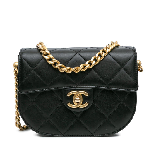 Chanel CC Quilted Calfskin Round Moon Messenger Flap (SHG-73W0oy)