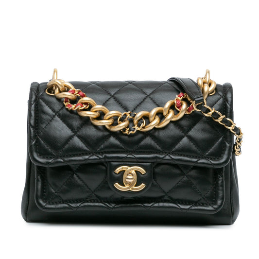 Chanel CC Quilted Lambskin Chain Link Flap (SHG-qYR8vM)