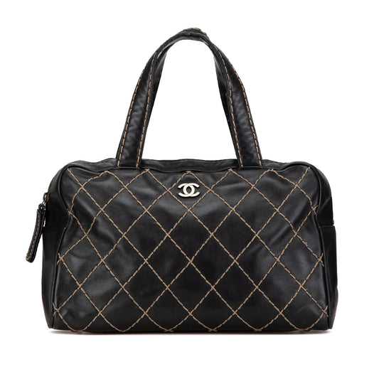 Chanel CC Wild Stitch Lambskin Handbag (SHG-XpcqJy)