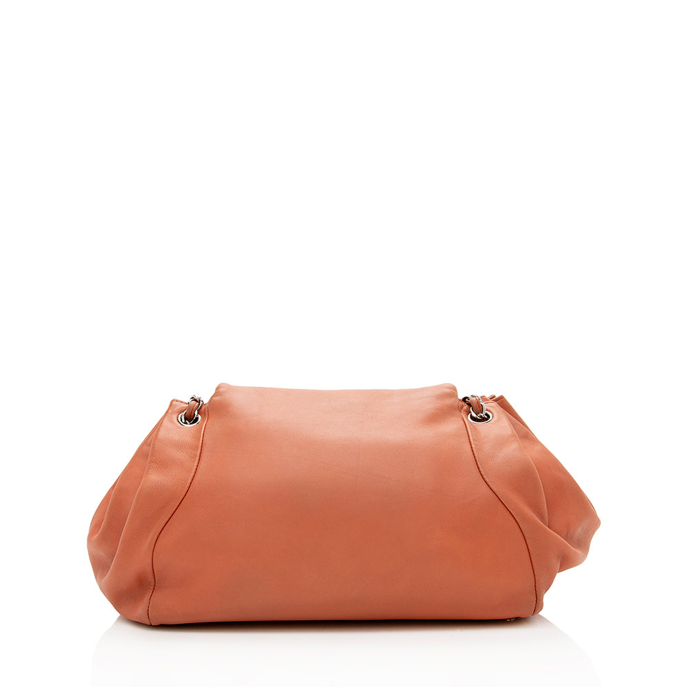 Chanel Elegant Shoulder Bag 9