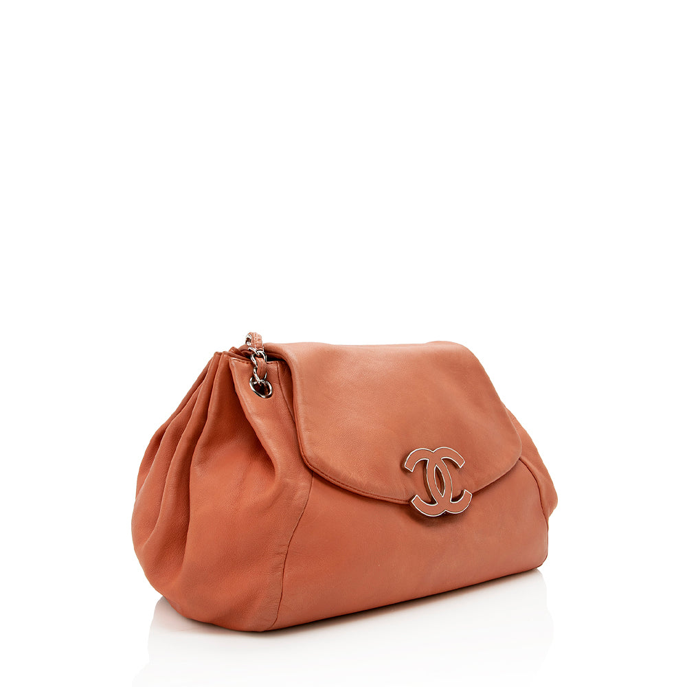 Chanel Elegant Shoulder Bag 9