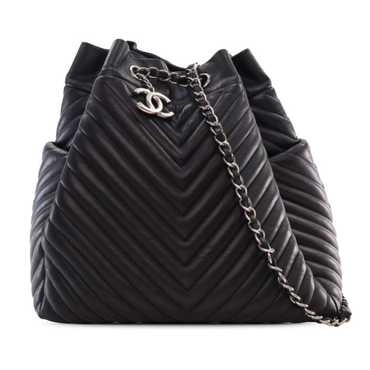 Chanel Chevron Calfskin Urban Spirit Bucket Bag (SHG-1h2tvq)