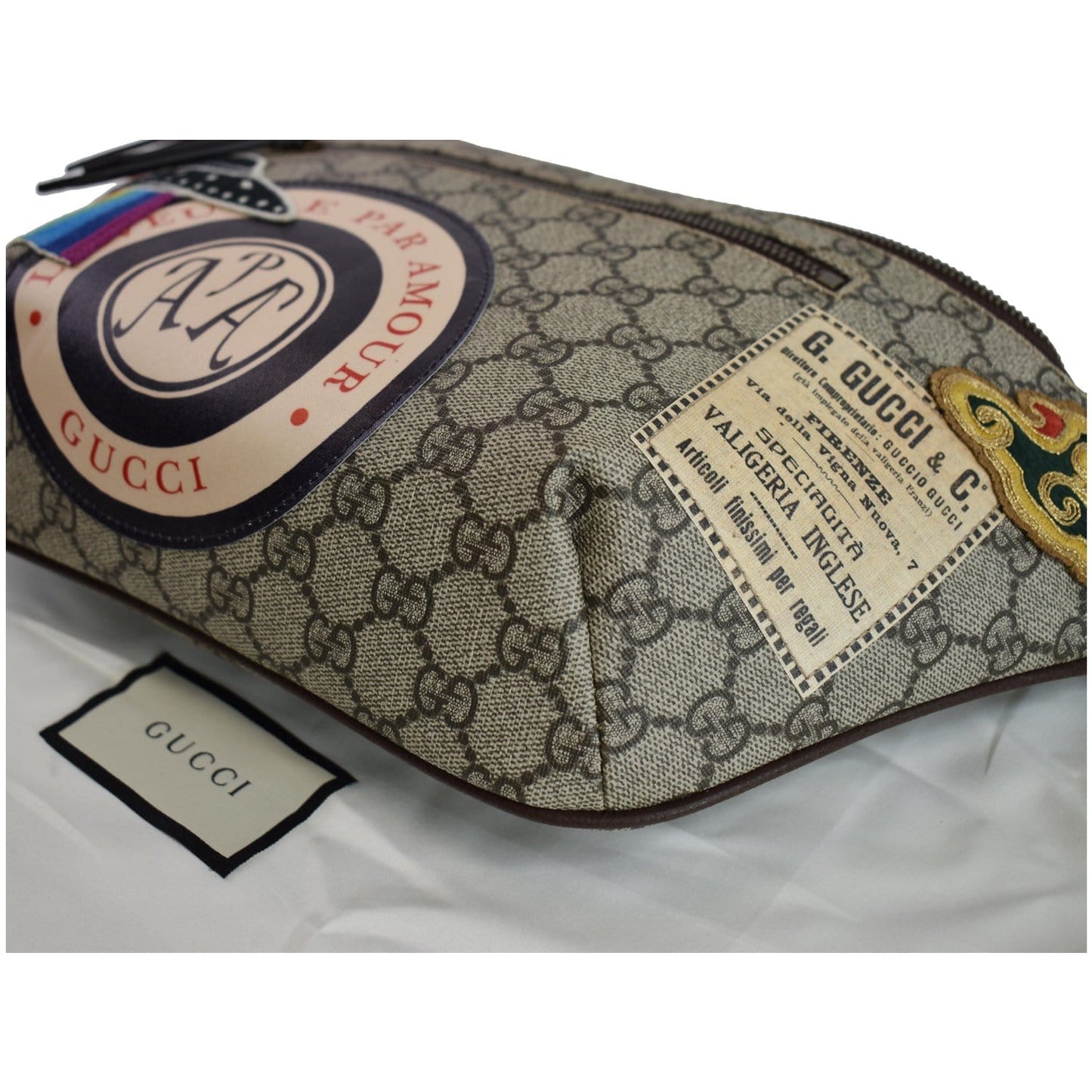 GUCCI Courrier GG