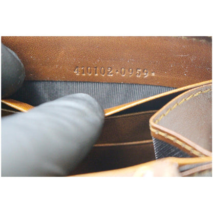 GUCCI GG Supreme Zip Around Wallet Beige 410102