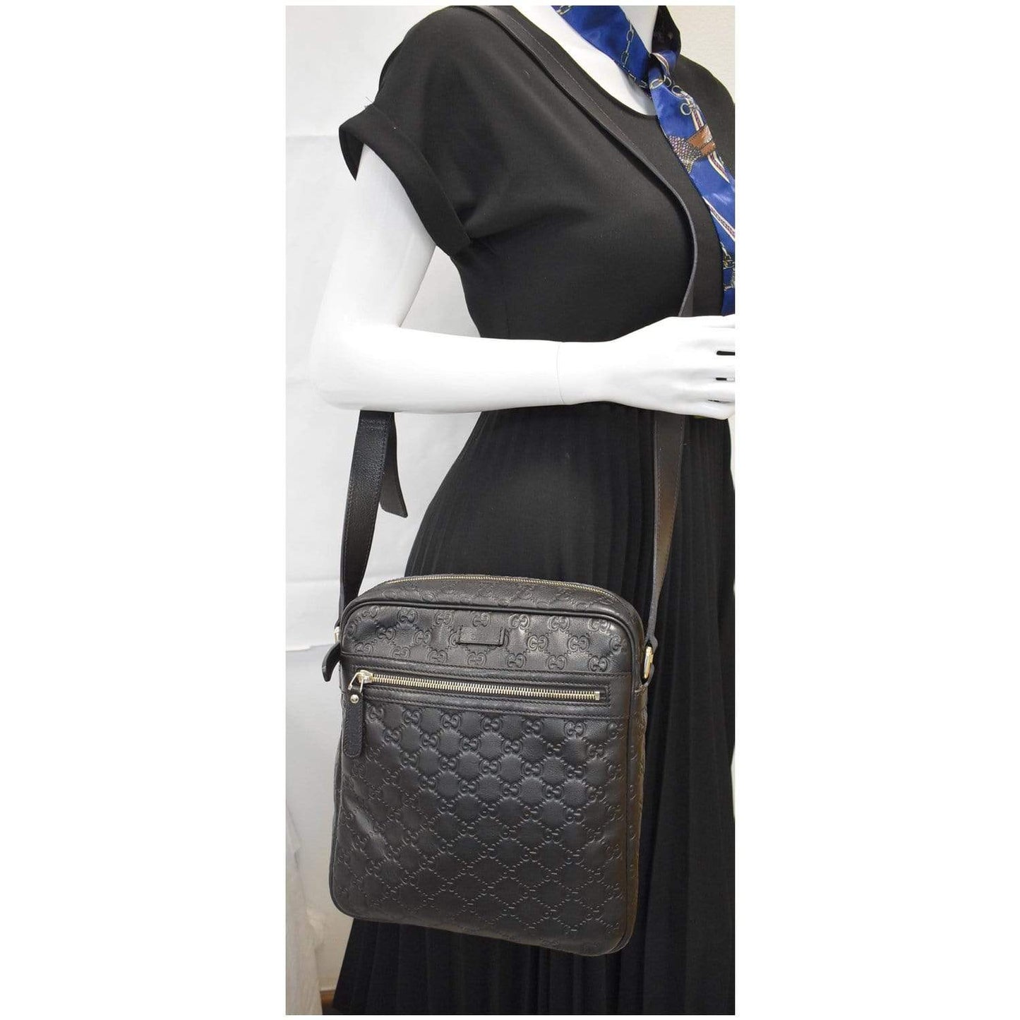 GUCCI Guccissima Leather Messenger Bag Black 201448