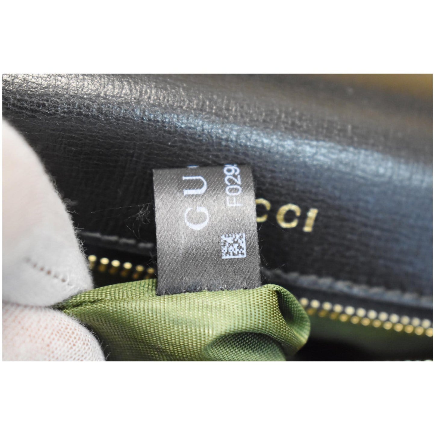 GUCCI Logo Plaque Leather Shoulder Bag Black 589471