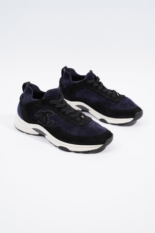 Chanel CC Logo Sneaker Navy   Black   White Fabric EU 39 UK 6
