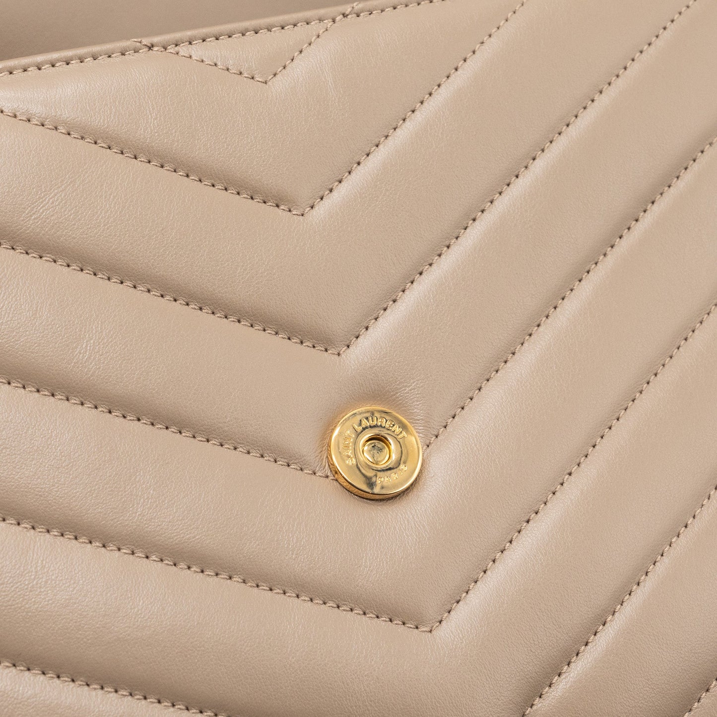 Saint Laurent Medium Loulou Shoulder Bag Beige GHW