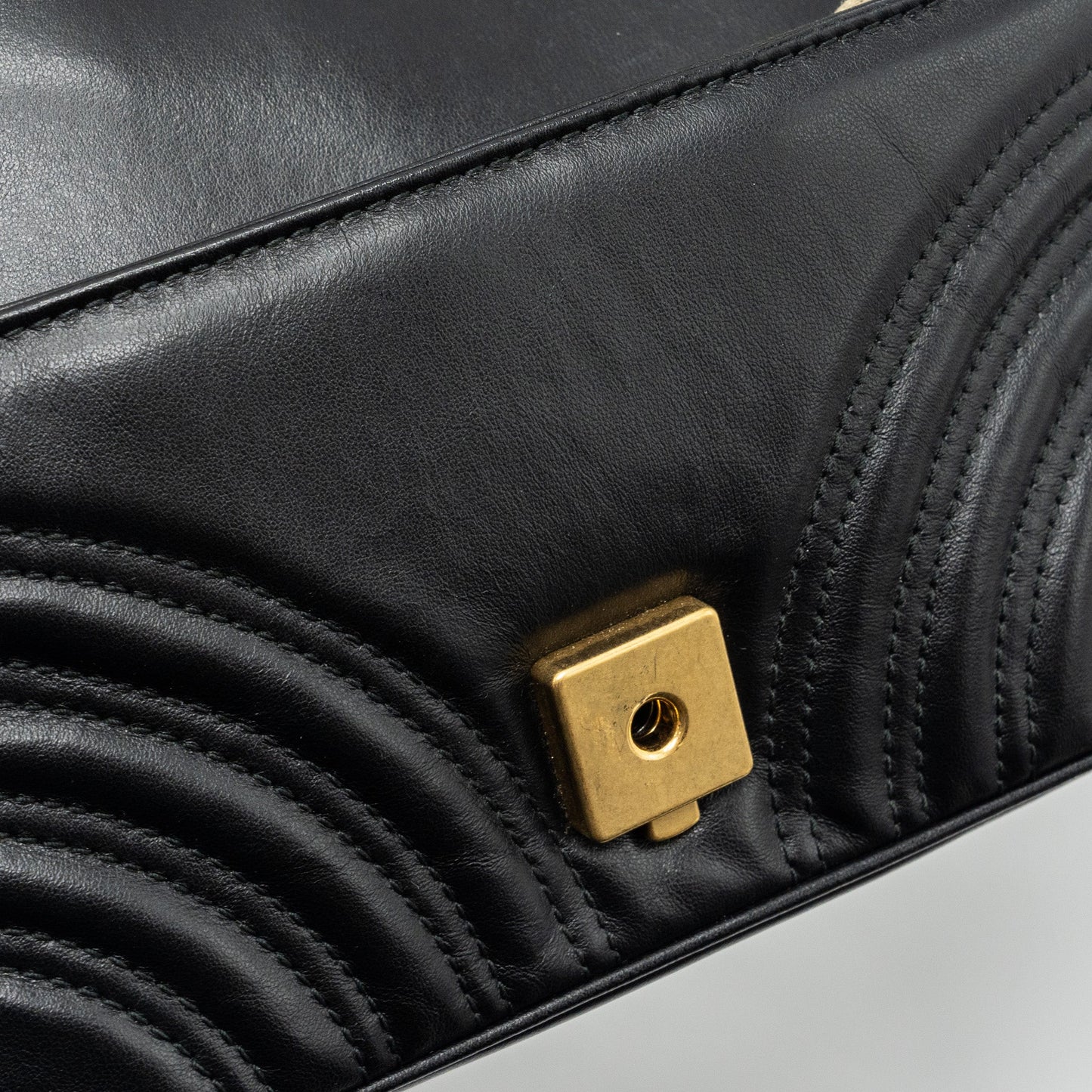 Gucci mini marmont bag calfskin black