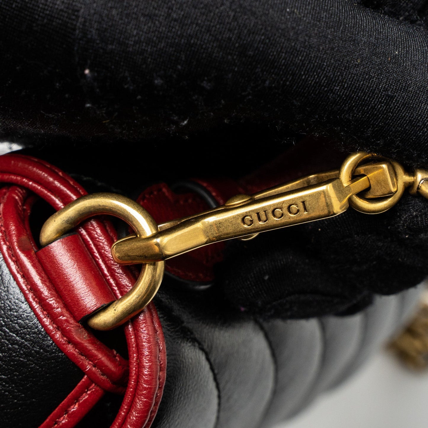 Gucci GG Marmont Mini Top Handle Bag Calfskin Black/Red