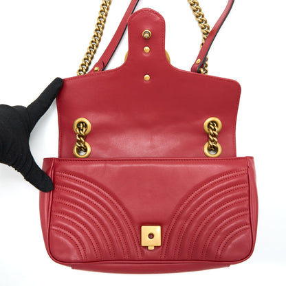 Gucci Small GG Marmont Matelasse Shoulder Bag Calfskin Red