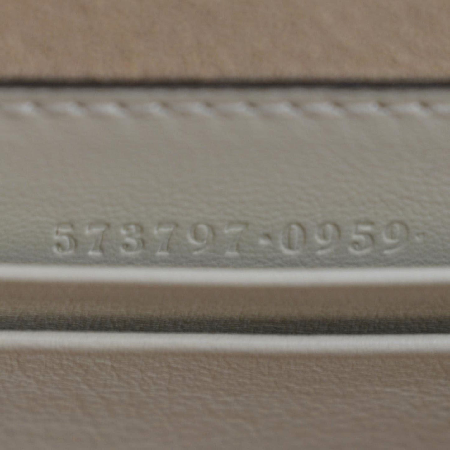 GUCCI Rajah Mini Leather Chain Shoulder Bag White 573797