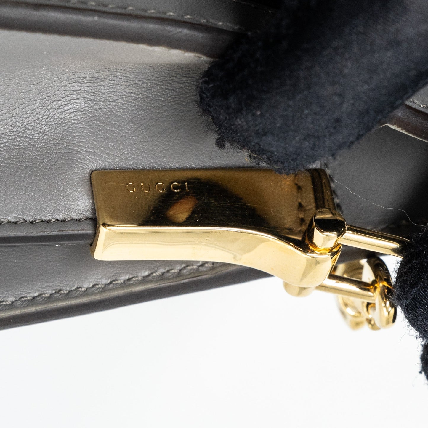 Gucci chain crossbody bag calfskin grey L