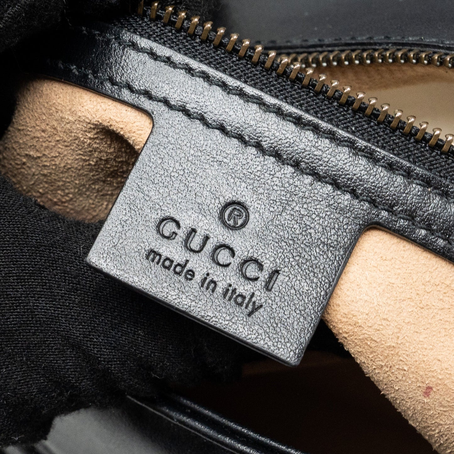 Gucci Small GG Marmont Shoulder Bag calfskin Black