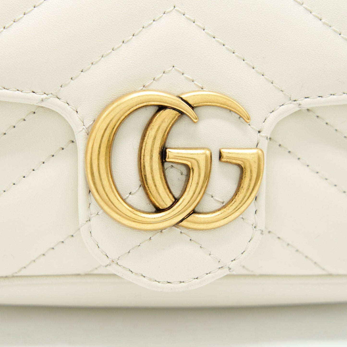 Gucci GG Marmont Super mini White with
