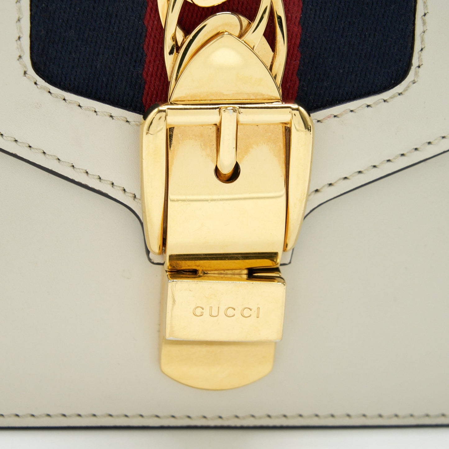 GUCCI SYLVIE MINI LEATHER CHAIN BAG IN WHITE