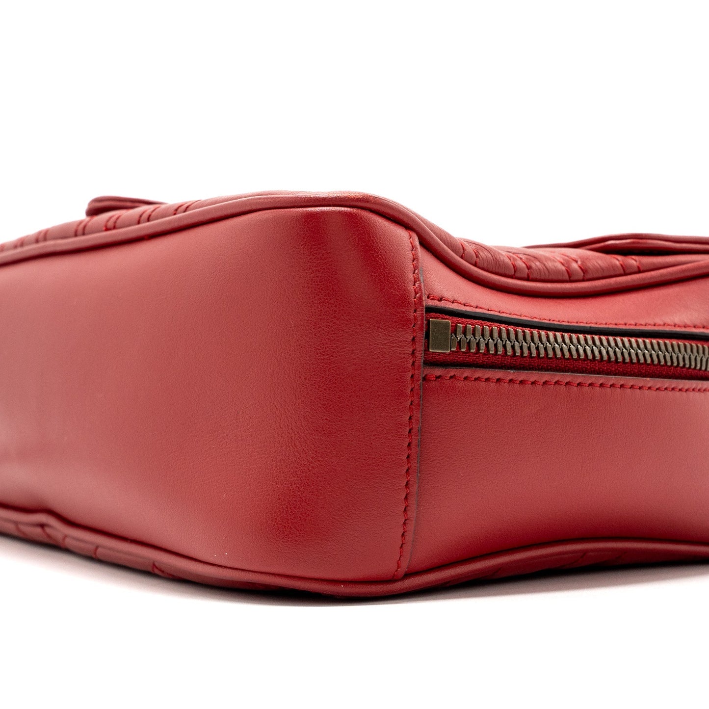 Gucci GG Marmont Matelasse Shoulder Bag Calfskin Red