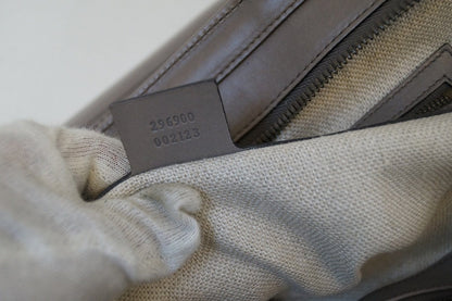 GUCCI Fango Leather Duilio Brogue Taupe Top Handle Bag