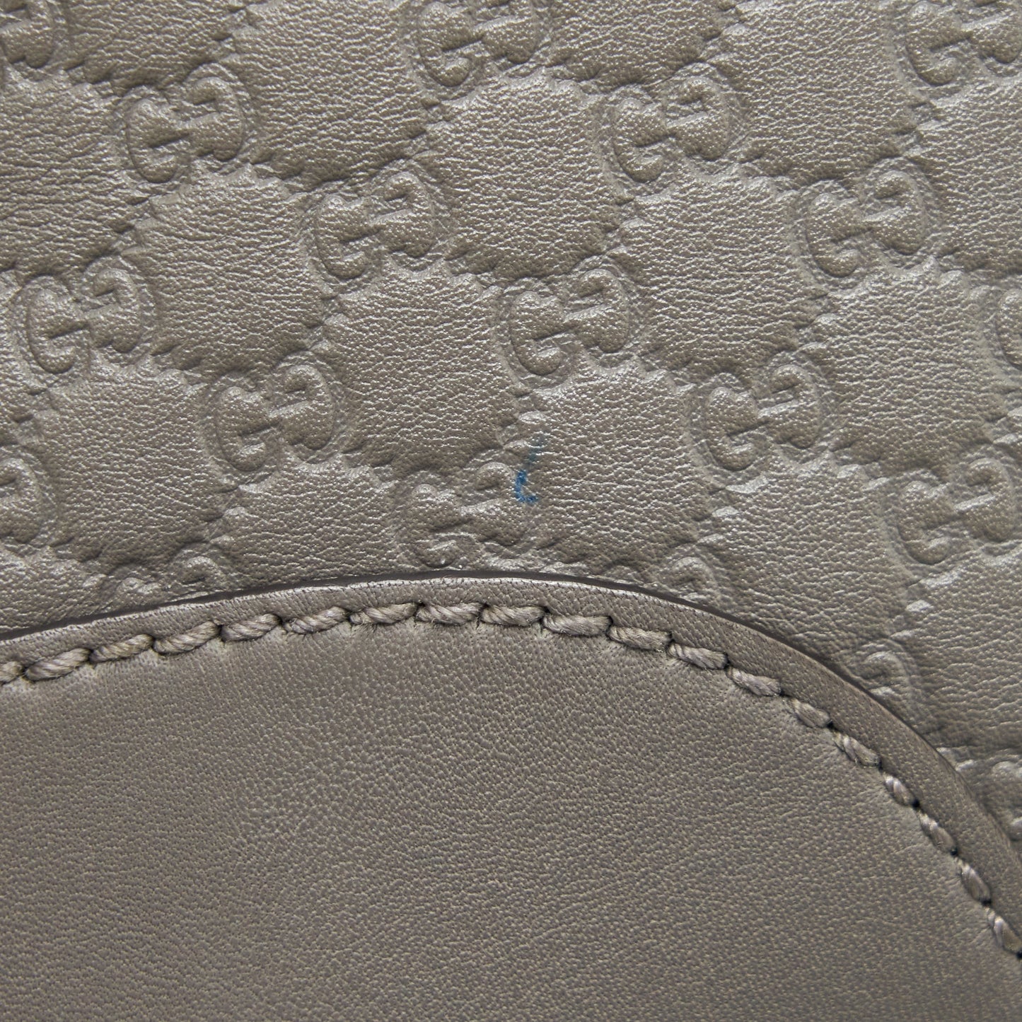Gucci Guccissima Crossbody Bag Grey L